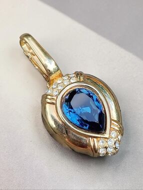 🦢 Vintage Swarovski Royal Blue Crystal Enhancer Pendant